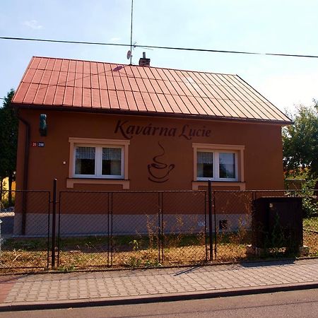 Kavarna Lucie S Ubytovanim Horni Terlicko Ngoại thất bức ảnh